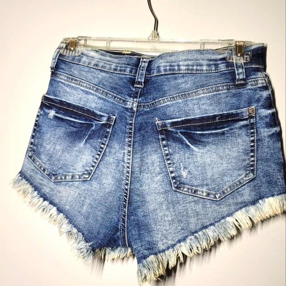No Boundaries High Rise Denim Frayed Hem Women's Shorts Button Fly Size 7 - Picture 2 of 8
